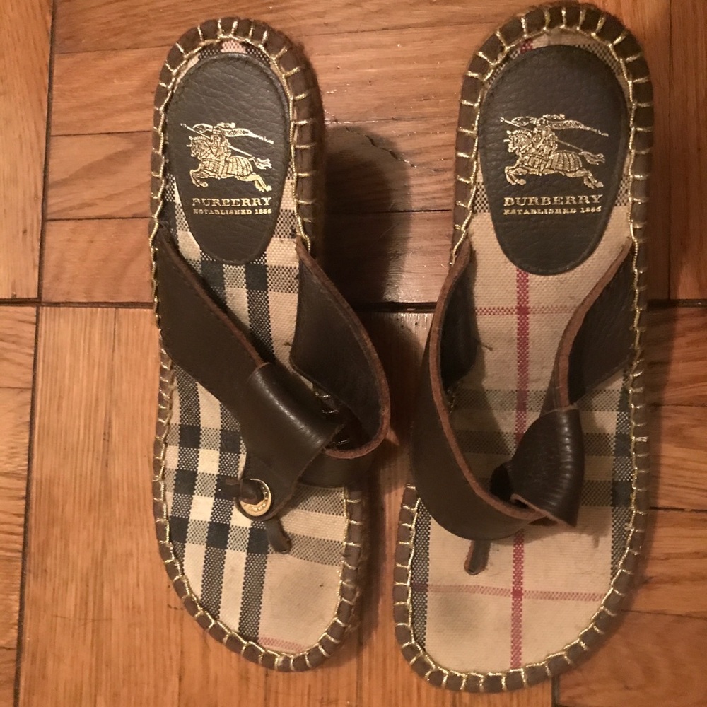 Burberry Brown Leather w/gold trim Espadrilles - Picture 2 of 6